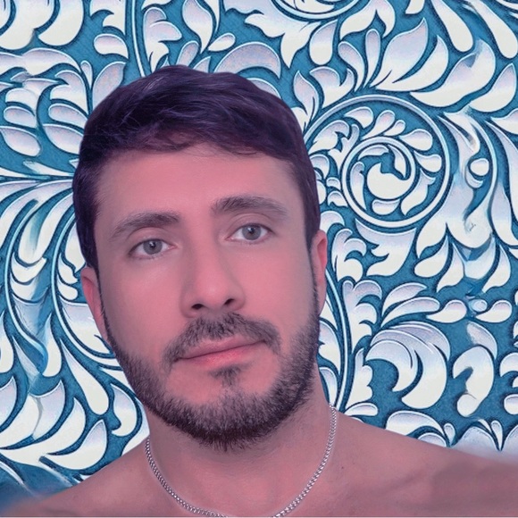 Meet your Posher, Alberto - Picture 1 of 2